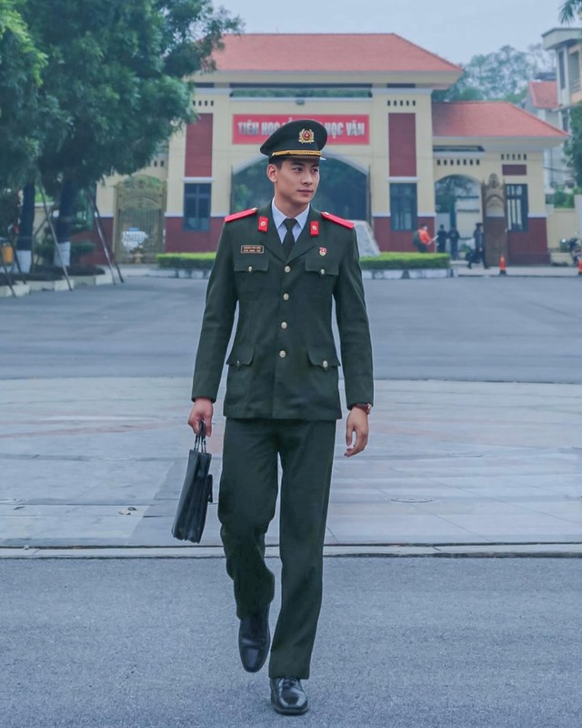 Nhân vật mặc vest, đeo kính đen bao ngầu được Nhân vật mặc vest, đeo kính đen bao ngầu được