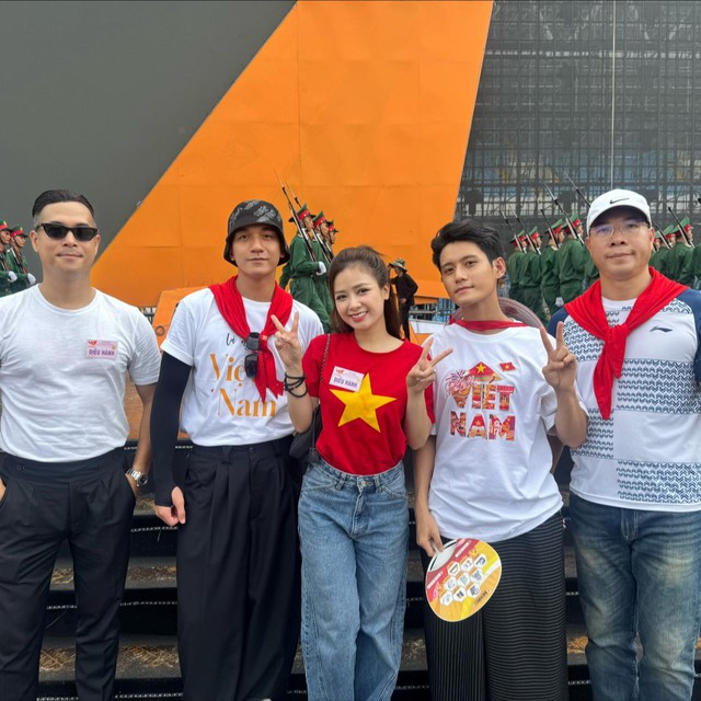 Dàn sao Mưa Đỏ "mơ cũng không dám nghĩ đến" khi thông báo "phá lệ" làm một điều đặc biệt ngay dịp lễ 2/9- Ảnh 4.