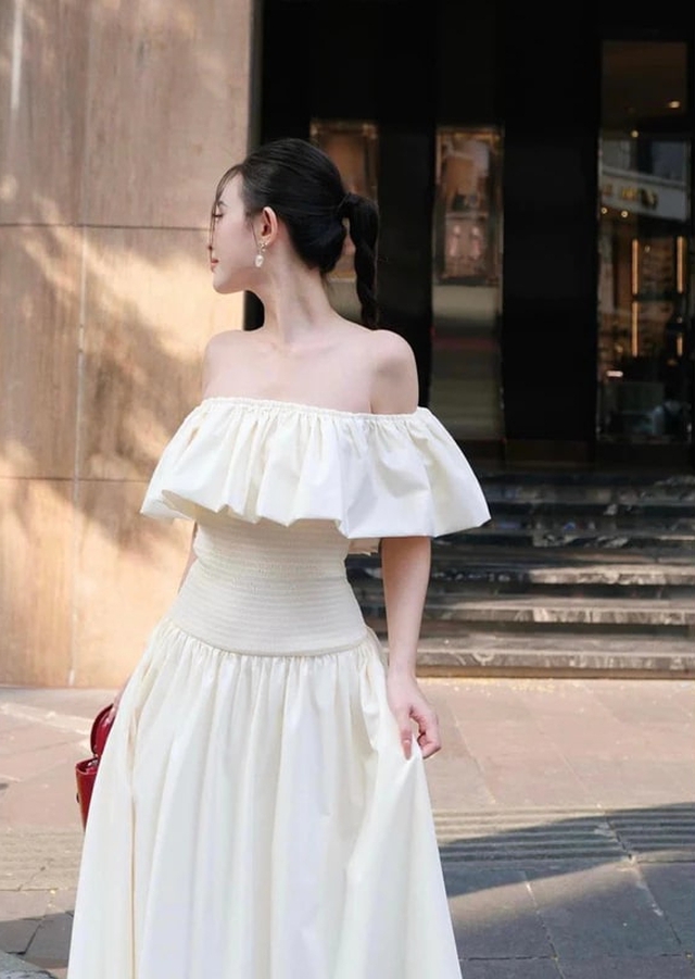 7 mẫu váy trong trẻo như tình đầu, chuẩn vibe "ngoan xinh yêu của Tổ Quốc"!- Ảnh 5.