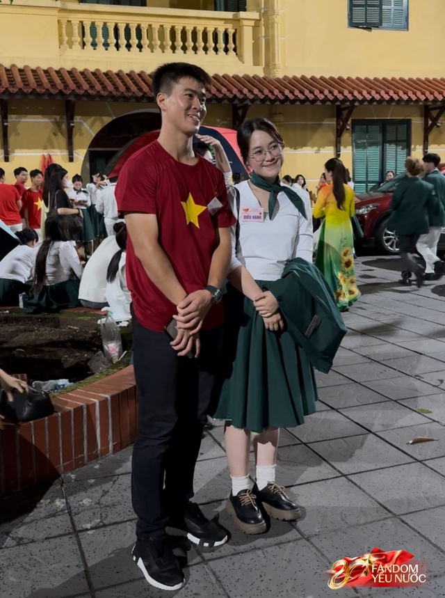 Duy Mạnh: "Vinh dự khi được biểu diễn tại Quảng trường Ba Đình ngày 2/9, cảm nhận sâu sắc tình yêu nước và trách nhiệm"- Ảnh 4.