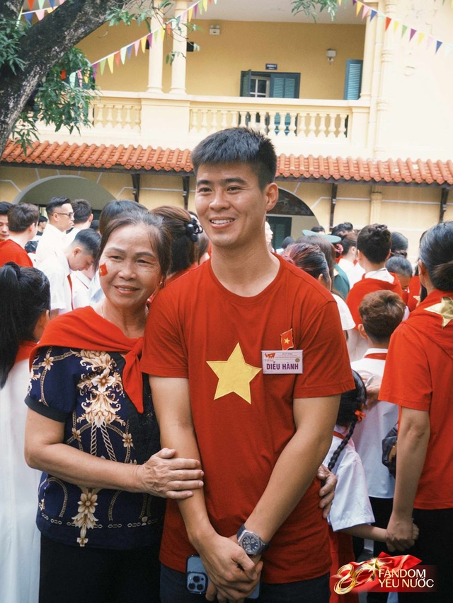Duy Mạnh: "Vinh dự khi được biểu diễn tại Quảng trường Ba Đình ngày 2/9, cảm nhận sâu sắc tình yêu nước và trách nhiệm"- Ảnh 2.