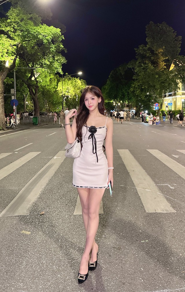 Nhan sắc "0 đồng" gây tranh cãi của hot girl phố đi bộ 2008- Ảnh 3.