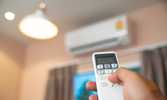 3 sai lầm khi dùng điều hòa khiến tiền điện tăng phi mã, nhiều người vẫn đang mắc phải- Ảnh 1.