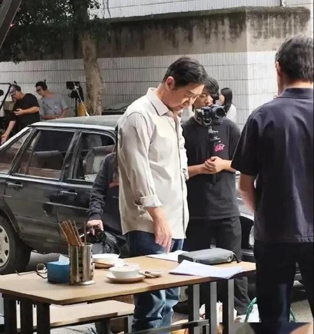  “Càn Long” mất hết danh tiếng vì nhận quảng cáo “lố”, còng lưng gánh “nghịch tử” là tội phạm- Ảnh 2.