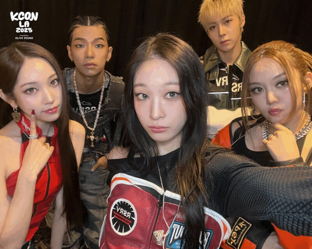 Nhóm tân binh giàu nhất Kpop dính “biển đen im lặng”, tất cả vì một cái tên gây phẫn nộ- Ảnh 1.
