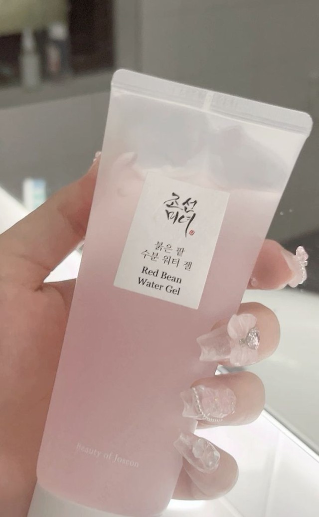 Vogue bình chọn 14 kem dưỡng ẩm Hàn không gây bức bí, hack da dẻ mềm mọng "căng đét" trong hè- Ảnh 6.