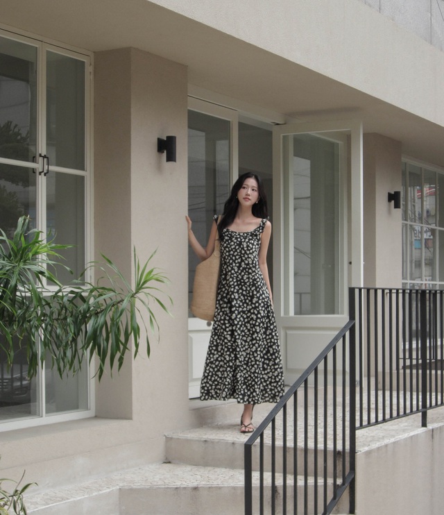 10 set váy họa tiết giúp phong cách mùa thu của chị em lên tầm cao mới- Ảnh 10.