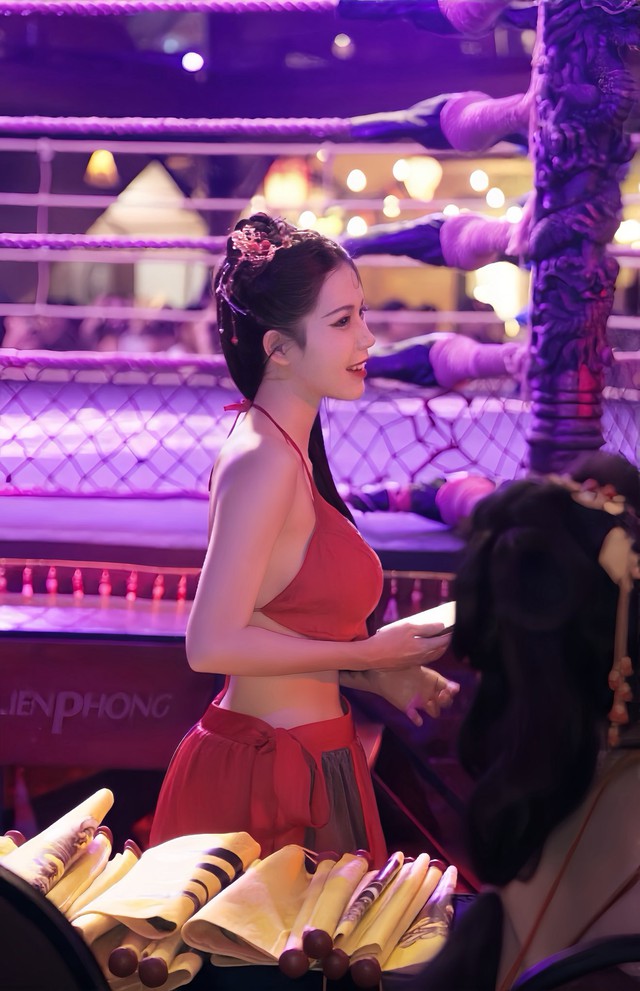 Ngắm góc nghiêng "đẹp quên sầu", cư dân mạng quên hẳn nữ streamer khóc trên live- Ảnh 3.