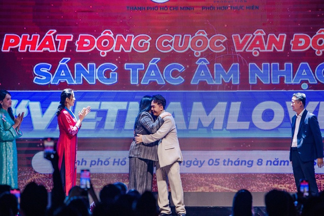 Trần Thành Trung gây tiếng vang với dự án Viet Nam Love quy tụ hàng trăm tên tuổi đình đám Vbiz- Ảnh 5.