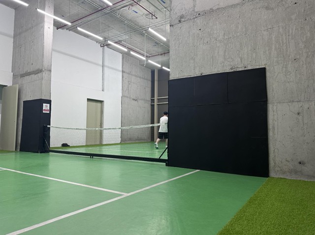 Không tin vào mắt mình: "Kỳ" quan sân Pickleball Hà Nội với giá 250k/giờ- Ảnh 1.