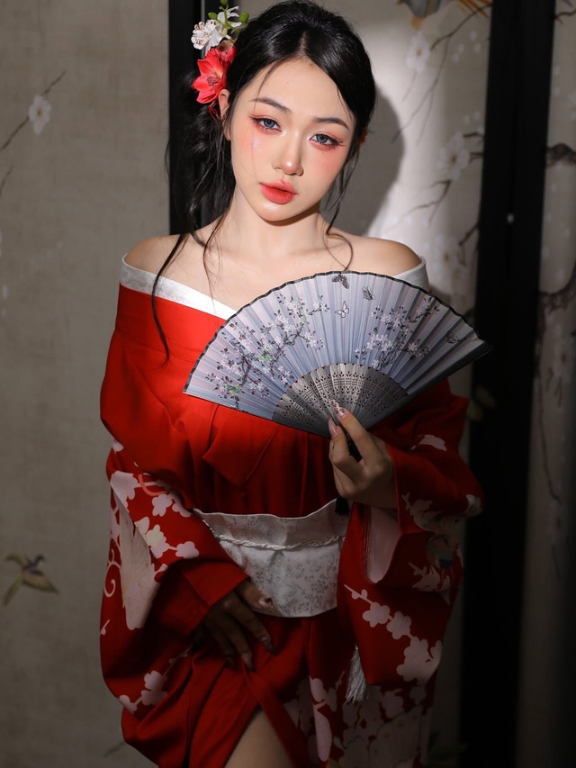 Màn thử vai gái Nhật của Trần Hà Linh, fan nam vội gọi "vịu ơ"- Ảnh 2.