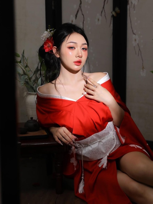 Màn thử vai gái Nhật của Trần Hà Linh, fan nam vội gọi "vịu ơ"- Ảnh 4.