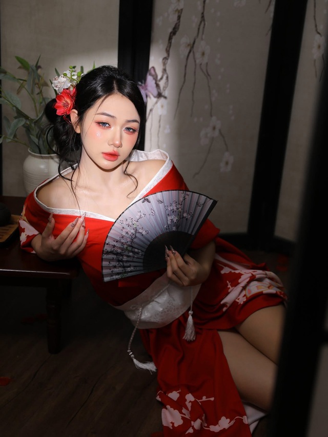 Màn thử vai gái Nhật của Trần Hà Linh, fan nam vội gọi "vịu ơ"- Ảnh 3.