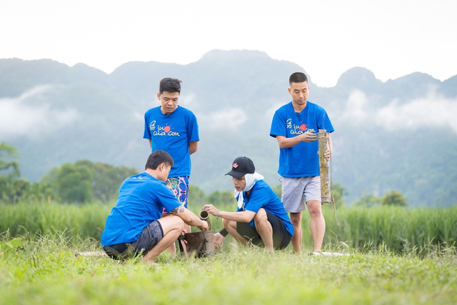 Tập 12 Bố Ơi Mình Đi Đâu Thế?: Dàn cast mở tiệc picnic ruộng đồng, Neko Lê và Audi phối hợp "out trình"- Ảnh 1.