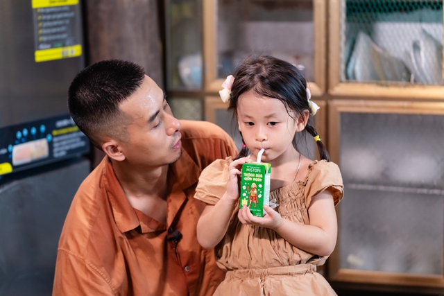 Tập 12 Bố Ơi Mình Đi Đâu Thế?: Dàn cast mở tiệc picnic ruộng đồng, Neko Lê và Audi phối hợp "out trình"- Ảnh 2.