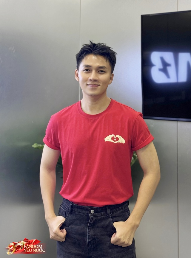 Mời “đoàn mình” xem trọn bộ sưu tập Yêu Nước: Đu concert quốc gia là phải cỡ này, làm sao để có?- Ảnh 2.