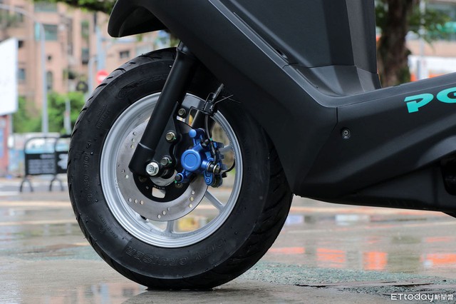 Xe tay ga 125cc hybrid "xăng điện" đầu tiên ra mắt: "Ăn xăng" chỉ 1,5 lít/100km, giá từ 46 triệu đồng- Ảnh 5. Xe tay ga 125cc hybrid "xăng điện" đầu tiên ra mắt: "Ăn xăng" chỉ 1,5 lít/100km, giá từ 46 triệu đồng- Ảnh 5.