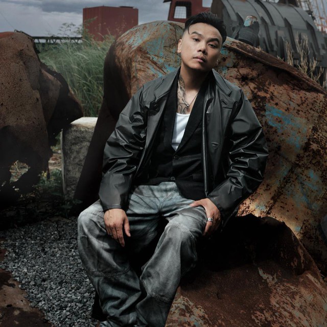Nửa showbiz tề tựu chúc mừng “anh cả” Việt rap, nói gì về việc “album tiếng Anh cho người Việt”?- Ảnh 4.