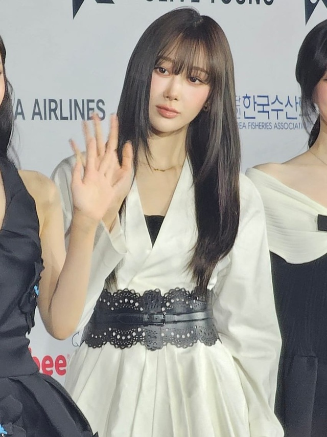 Gương mặt đơ cứng phát sợ của "biểu tượng slay" thế hệ mới: Giá phải trả cho "vịt hóa thiên nga" là đây?- Ảnh 7.