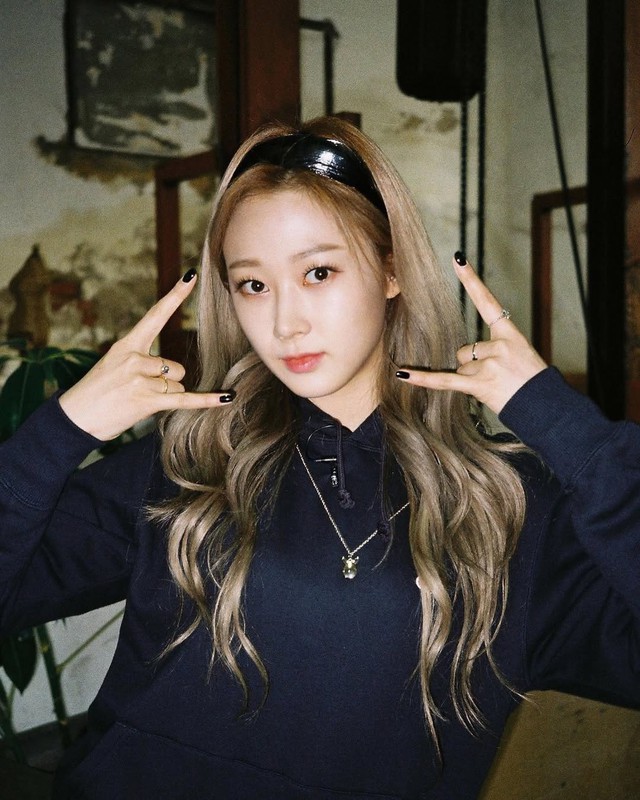 Gương mặt đơ cứng phát sợ của "biểu tượng slay" thế hệ mới: Giá phải trả cho "vịt hóa thiên nga" là đây?- Ảnh 2.