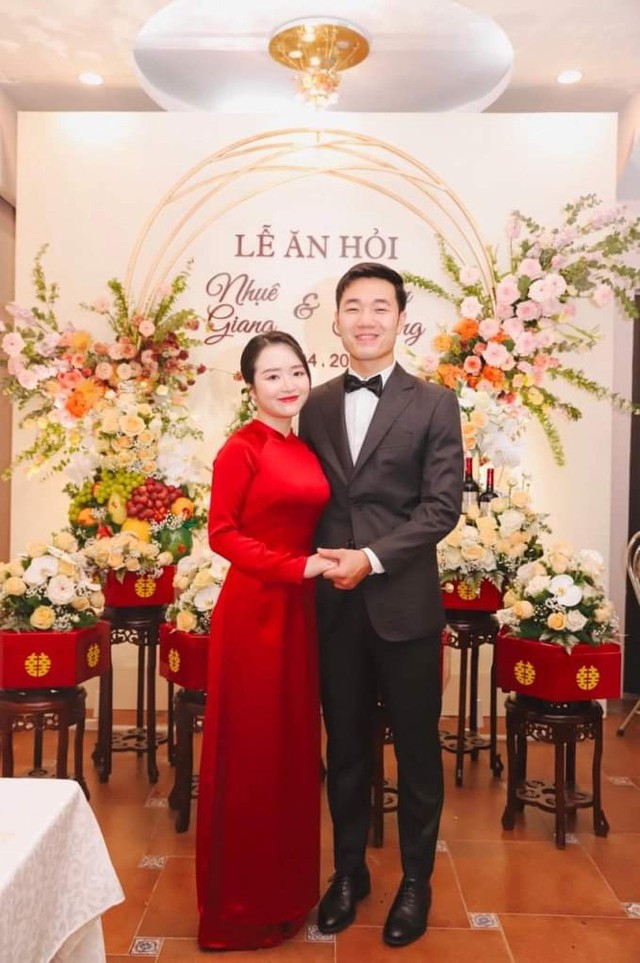 Vợ Giám đốc của Lương Xuân Trường dạo này chăm lộ diện, visual vợ hiền hay CEO sang chảnh cuốn hút hơn?- Ảnh 14.