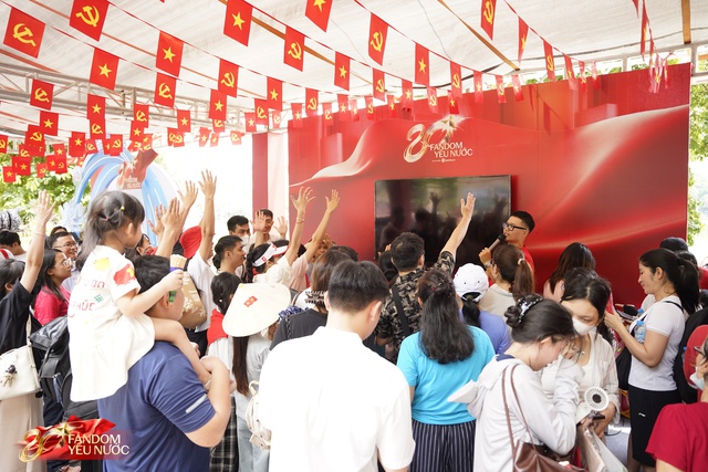 Lên "full giáp" Yêu Nước đến concert Quốc gia ngay bây giờ, 80 năm có 1 lần phải thế!- Ảnh 2.