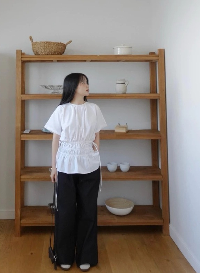Jennie mặt mộc + diện đồ trắng: U30 mà ngỡ gái 18, xin phép được phong thần!- Ảnh 9.