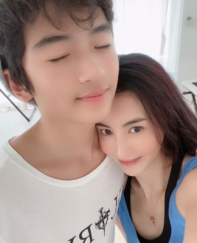 Cách dạy con khác biệt của Trương Bá Chi và Vương Phi- Ảnh 4.