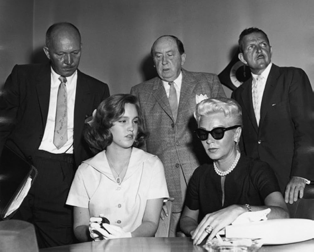 Vụ án chấn động Hollywood: Minh tinh màn bạc bị nghi giết tình nhân và để con gái 14 tuổi gánh tội- Ảnh 4.