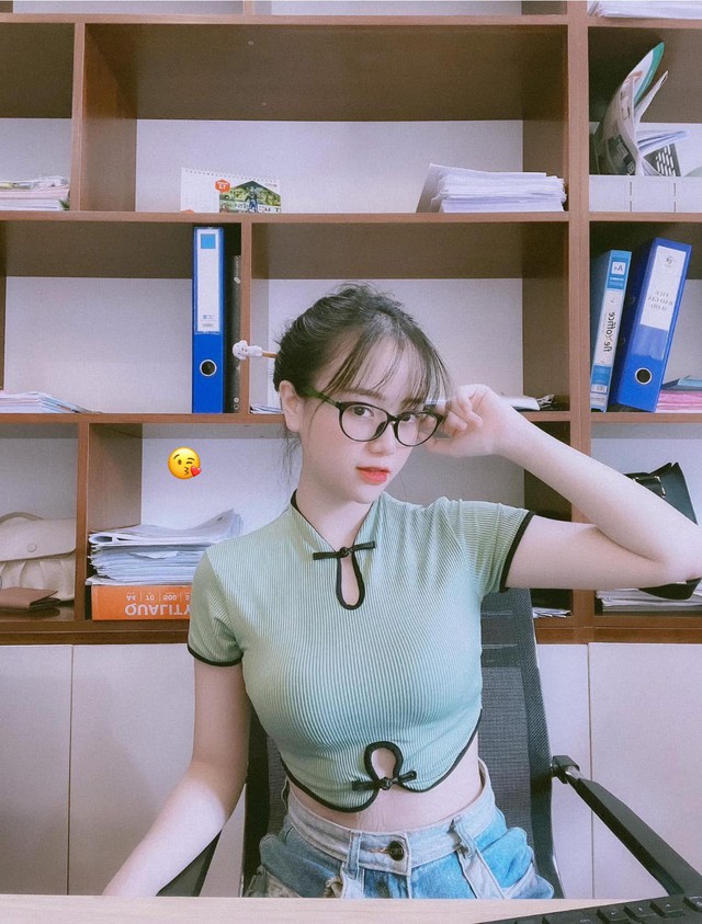 Mai Linh Zuto "show" mặt mộc, ngày càng giản dị, fan nam ngỡ ngàng- Ảnh 8. Mai Linh Zuto "show" mặt mộc, ngày càng giản dị, fan nam ngỡ ngàng- Ảnh 8.