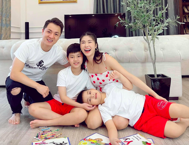 Con trai 14 tuổi của ca sĩ Đăng Khôi, sao y bản chính đến máy photocopy phải "gọi bằng điện thoại"- Ảnh 12.