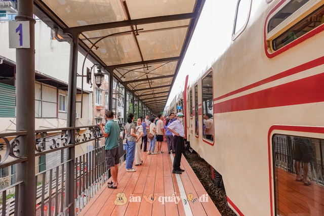 Chi 550k trải nghiệm 3,5h trên tàu "Hà Nội 5 cửa ô": Xịn như khách sạn hay còn điều gì khiến du khách lăn tăn?- Ảnh 19. Chi 550k trải nghiệm 3,5h trên tàu "Hà Nội 5 cửa ô": Xịn như khách sạn hay còn điều gì khiến du khách lăn tăn?- Ảnh 19.