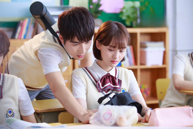 Vai diễn vận vào đời: Sao nam trải qua 4 ca phẫu thuật trong 2 năm, 11 bộ phim bị gỡ - Ảnh 5.