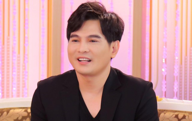 “Ông vua” đắt show hội chợ nhất miền Tây: Vào nghề cát-xê chỉ 20 nghìn đồng/đêm, thời đỉnh cao con số gấp 500 lần- Ảnh 1.