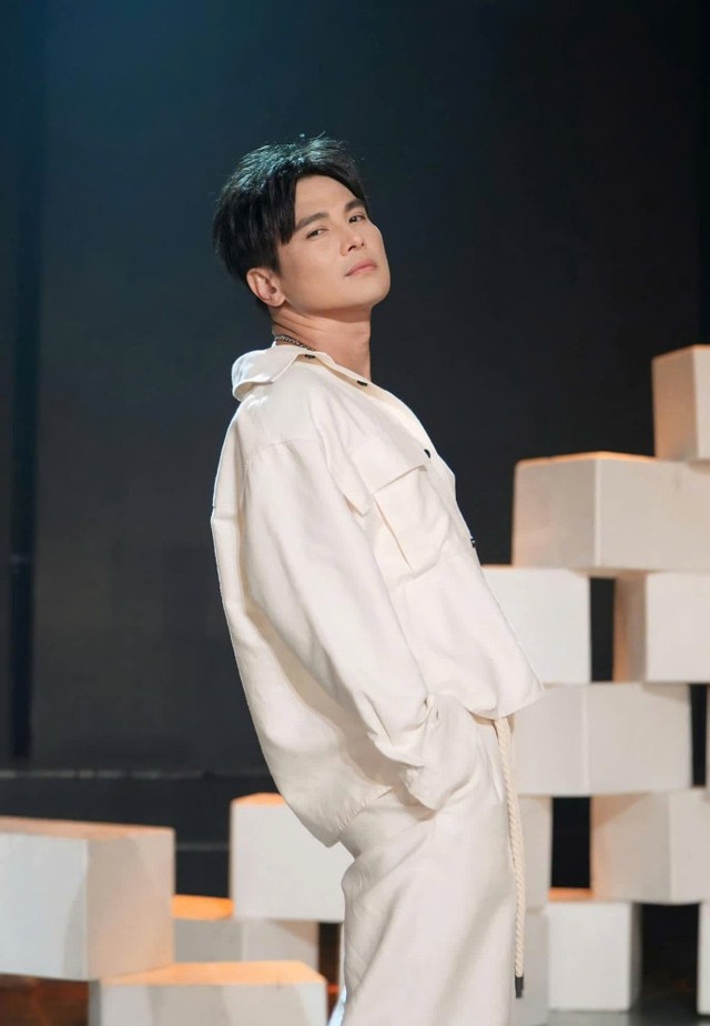 “Ông vua” đắt show hội chợ nhất miền Tây: Vào nghề cát-xê chỉ 20 nghìn đồng/đêm, thời đỉnh cao con số gấp 500 lần- Ảnh 3.