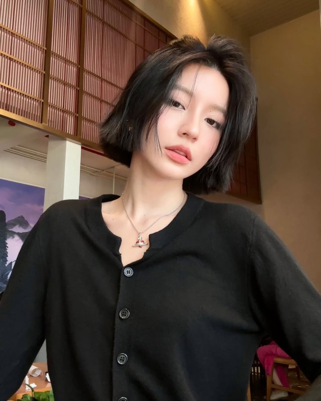 "Không thể sống yên" với 6 mỹ nhân Việt có đôi chân dài nuốt nuồn nuột, đứng im thôi cũng có hào quang- Ảnh 10.