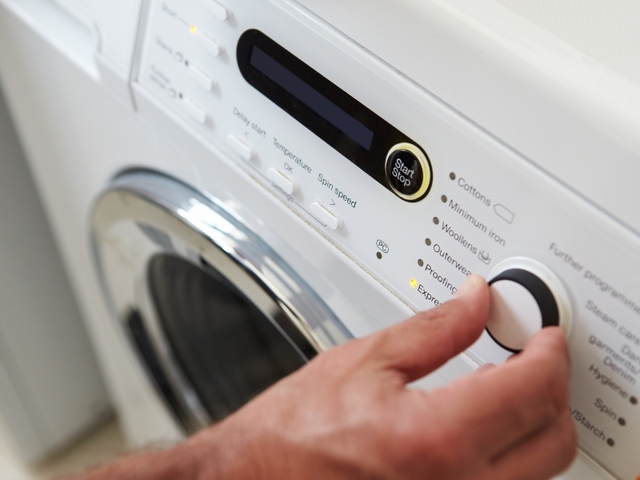 Mẹo chọn máy giặt tiết kiệm điện nước, nhà ít người phải biết- Ảnh 1.
