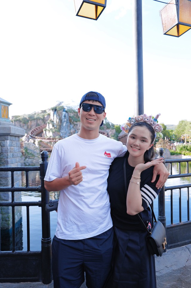 Chị chồng vô tình để lộ biểu cảm của vợ Duy Mạnh khi ở nhà chồng: Có kiêu kì, xa cách như anti-fan gièm pha?- Ảnh 2.