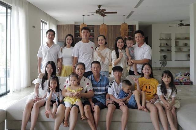 Chị chồng vô tình để lộ biểu cảm của vợ Duy Mạnh khi ở nhà chồng: Có kiêu kì, xa cách như anti-fan gièm pha?- Ảnh 3.