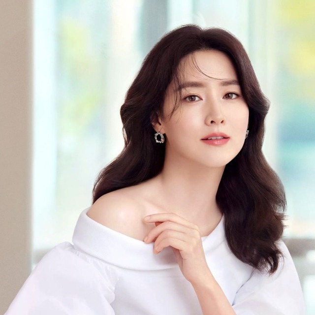 Lee Young Ae hé lộ ảnh hiếm quá khứ, "quốc bảo nhan sắc" xứ Hàn đây sao?- Ảnh 5.