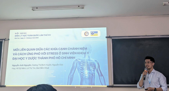 2 bác sĩ sinh năm 2001, đến từ Đại học Y Dược TP.HCM: "Phát điên" với trai ngành Y là thật!- Ảnh 11.