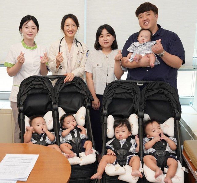 Ca sinh 5 "ngũ long" không hề can thiệp IVF cực kỳ hiếm hoi: Hành trình từ lồng kính đến vòng tay yêu thương- Ảnh 1.