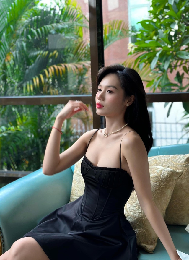 Cô tiếp viên hàng không trên "chuyến bay sinh tử" đang hot nhất Việt Nam: "Trâm Anh ơi, em đẹp quá"- Ảnh 11.