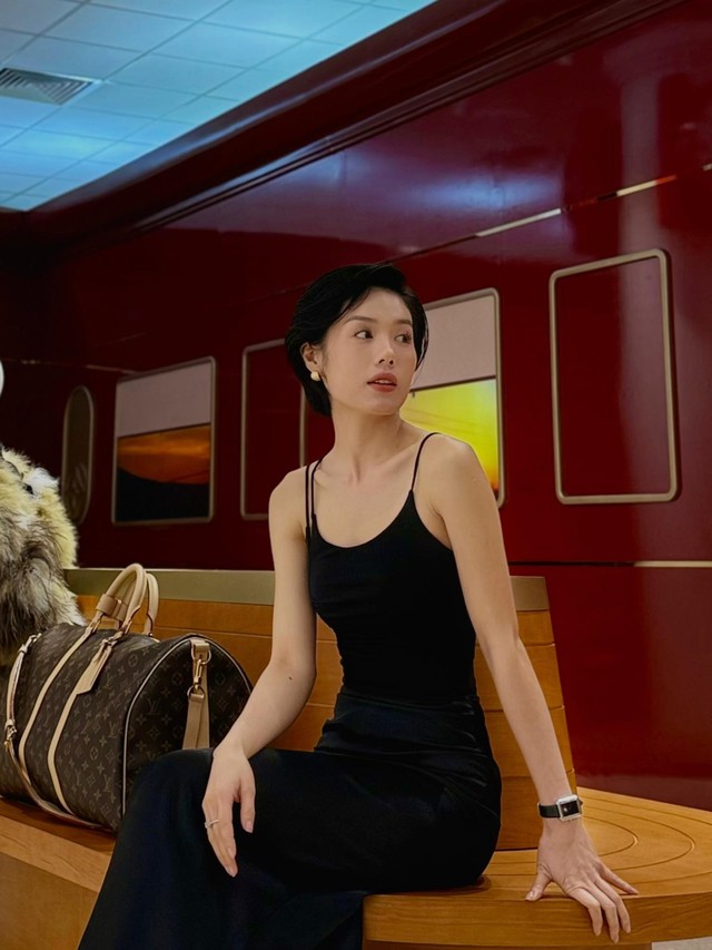 Cô tiếp viên hàng không trên "chuyến bay sinh tử" đang hot nhất Việt Nam: "Trâm Anh ơi, em đẹp quá"- Ảnh 8.