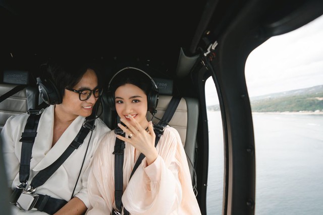 CLIP: Cô gái Việt được cơ phó kiêm thầy dạy lái máy bay cầu hôn ngay trong buồng lái- Ảnh 3.