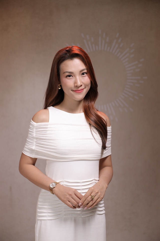 Á hậu Việt ly hôn chồng Tây: Vỡ mộng khi sống chung, chia tay vẫn đều đặn qua gặp hàng tháng- Ảnh 1.