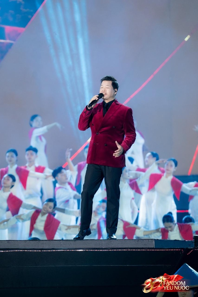 Nam ca sĩ hát mở màn cả 2 Concert Quốc Gia: “Ông hoàng nhạc đỏ” danh xứng với thực, từng nhận cát-xê 40.000 đồng- Ảnh 7.