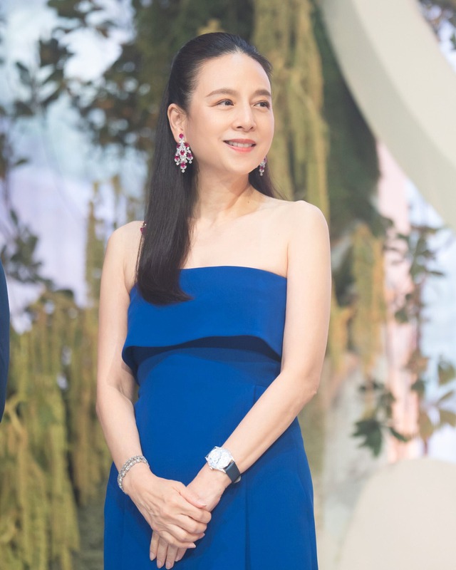Ảnh thời trẻ của Madam Pang gây sốt: Nhan sắc ‘cực phẩm’, nay quyền lực nhất bóng đá Thái Lan- Ảnh 2.