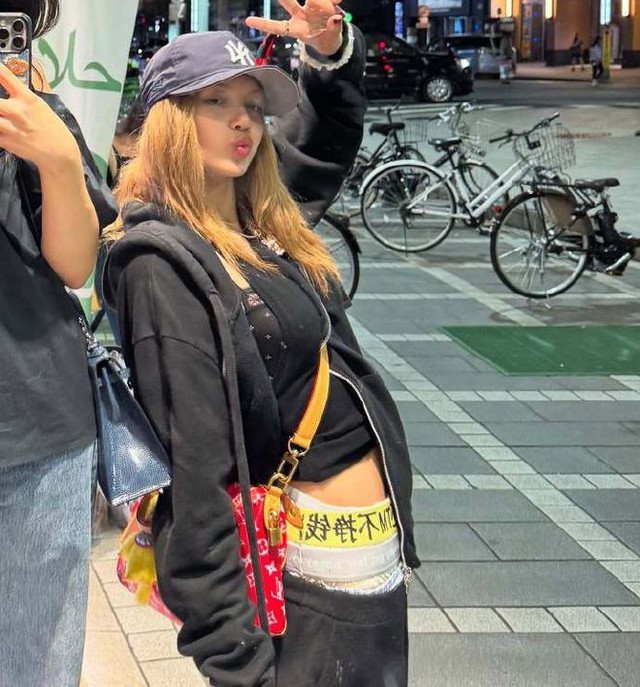“Con cưng quốc tế” Lisa (BLACKPINK) chịu cảnh bị tẩy chay ngầm tại Trung Quốc- Ảnh 6. “Con cưng quốc tế” Lisa (BLACKPINK) chịu cảnh bị tẩy chay ngầm tại Trung Quốc- Ảnh 6.