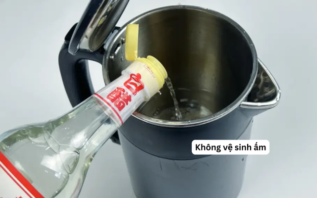 Hết cứu nổi 5 lỗi tày trời khi dùng ấm nước siêu tốc: Tuổi thọ tụt dốc, còn dễ sinh bệnh- Ảnh 4.